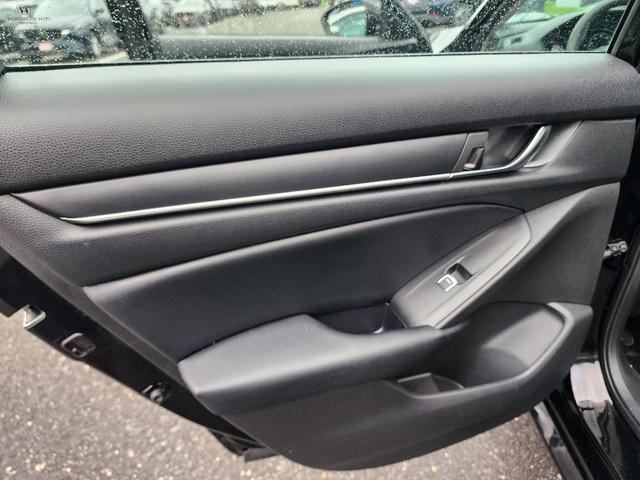 Photo of 2018 Crystal Black Pearl Honda Accord