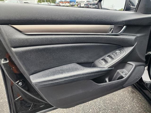 Photo of 2018 Crystal Black Pearl Honda Accord