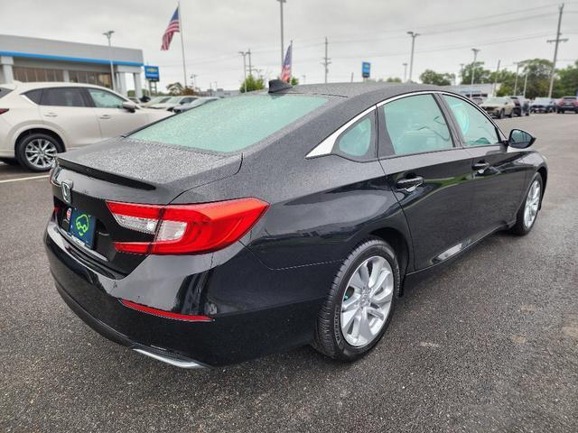 Photo of 2018 Crystal Black Pearl Honda Accord