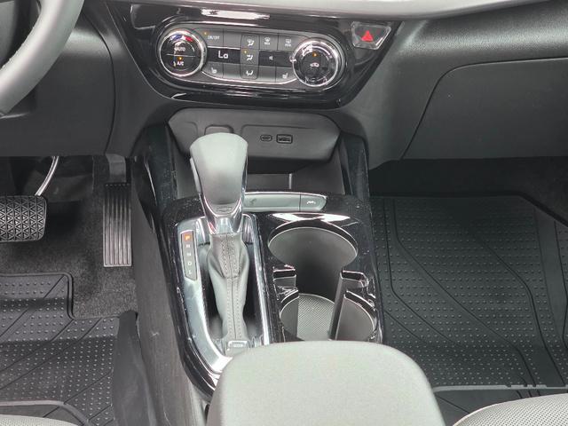 Photo of 2025 Summit White Chevrolet Trax