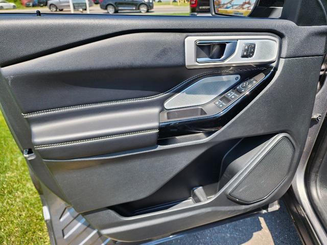 Photo of 2023 Carbonized Gray Ford Explorer