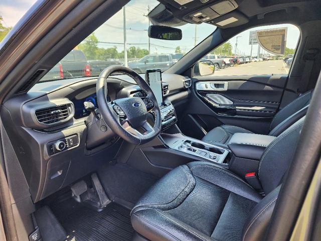 Photo of 2023 Carbonized Gray Ford Explorer