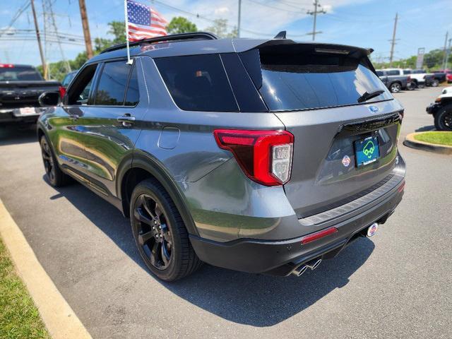 Photo of 2023 Carbonized Gray Ford Explorer
