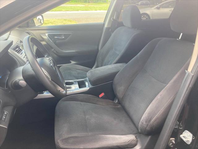 Photo of 2014 Black Metallic Nissan Altima