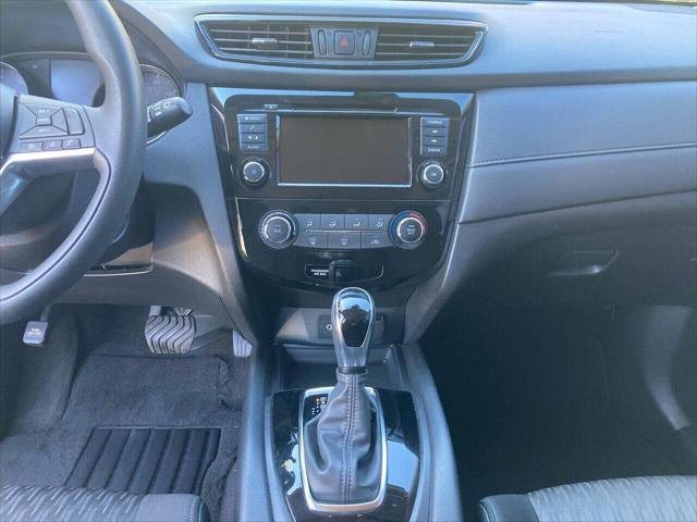 Photo of 2020 Indigo Blue Metallic Nissan Rogue