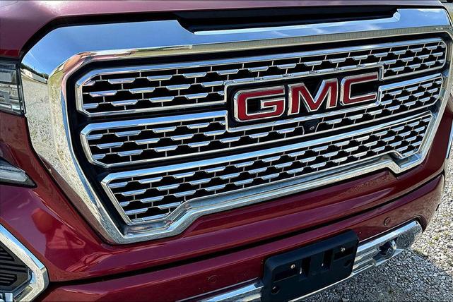 Photo of 2019 Red Quartz Tintcoat GMC Sierra 1500