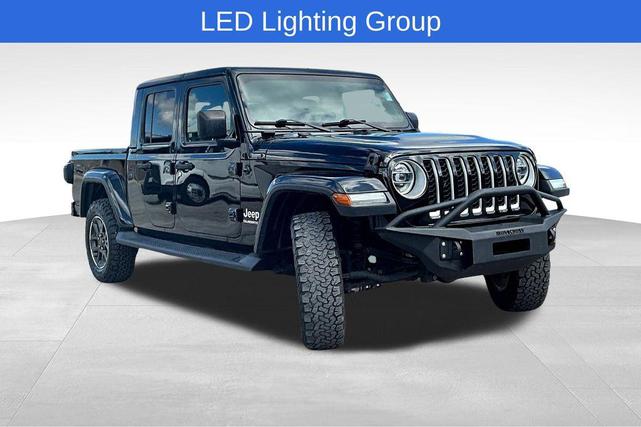 Photo of 2020 Black Clearcoat Jeep Gladiator