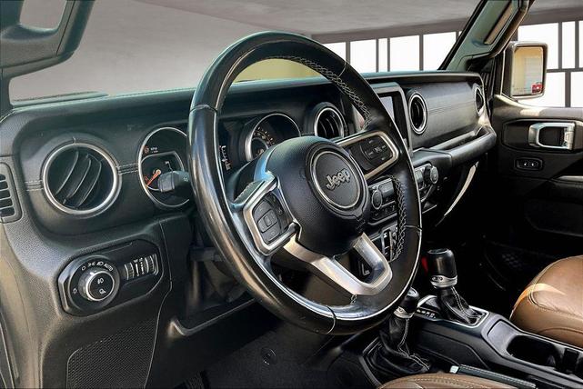 Photo of 2020 Black Clearcoat Jeep Gladiator