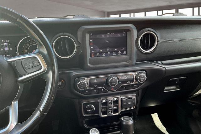 Photo of 2020 Black Clearcoat Jeep Gladiator