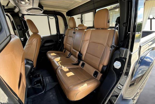 Photo of 2020 Black Clearcoat Jeep Gladiator