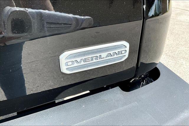 Photo of 2020 Black Clearcoat Jeep Gladiator