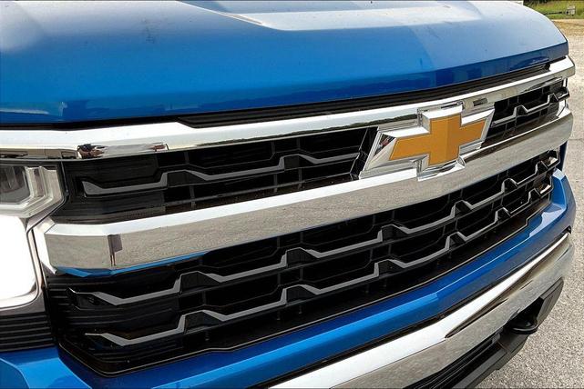 Photo of 2024 Glacier Blue Metallic Chevrolet Silverado 1500