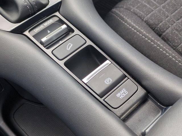 Photo of 2025 Crystal Black Pearl Honda HR-V