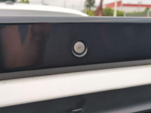 Photo of 2019 White Knuckle Clearcoat Dodge Challenger
