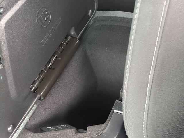 Photo of 2019 White Knuckle Clearcoat Dodge Challenger