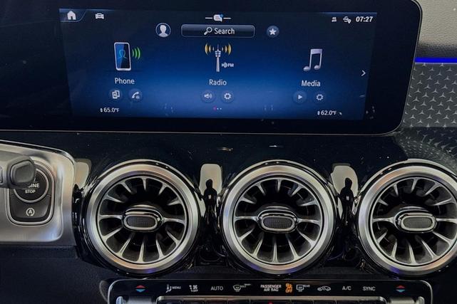 Photo of 2024 Midnight Black Mercedes-Benz GLB 250