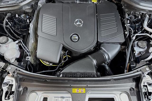 Photo of 2025 Black Mercedes-Benz GLC 300