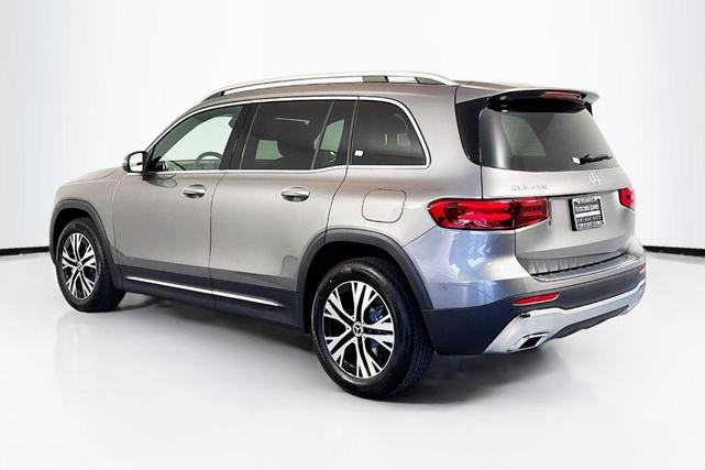 Photo of 2025 Metallic Mercedes-Benz GLB 250