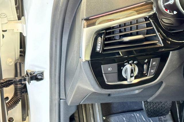 Photo of 2018 White BMW 530