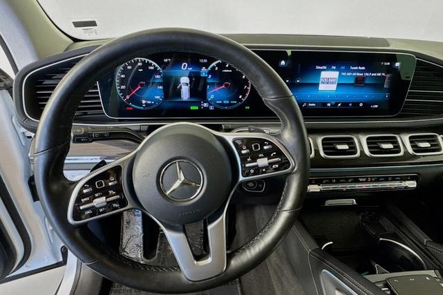 Photo of 2023 Polar White Mercedes-Benz GLS 450