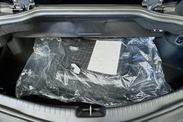 Photo of 2024 Black Mercedes-Benz CLE 300