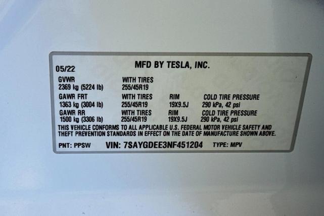 Photo of 2022 White / Blue Tesla Model Y