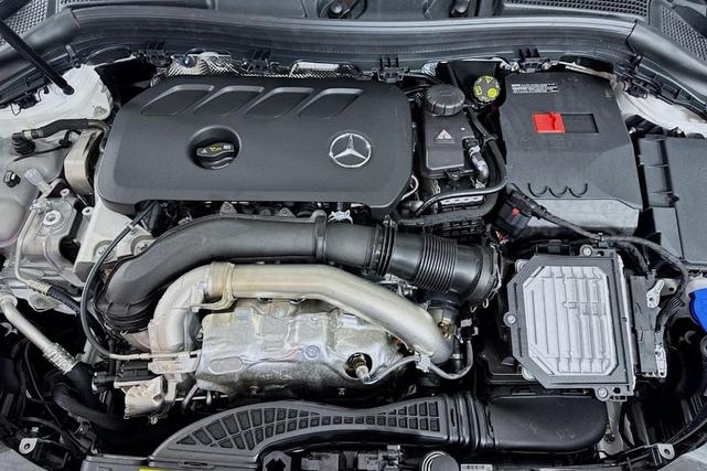 Photo of 2025 Polar White Mercedes-Benz GLA 250