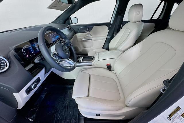 Photo of 2025 Polar White Mercedes-Benz GLA 250