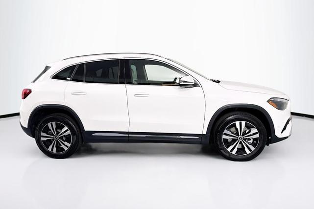 Photo of 2025 Polar White Mercedes-Benz GLA 250