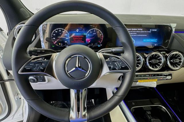 Photo of 2025 Polar White Mercedes-Benz GLA 250
