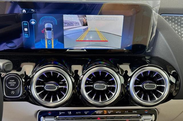 Photo of 2025 Polar White Mercedes-Benz GLA 250