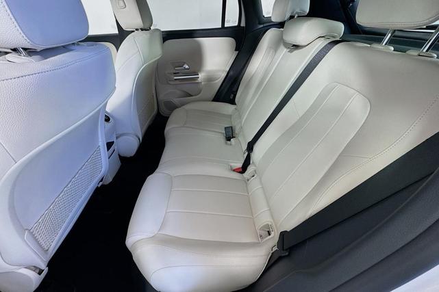 Photo of 2025 Polar White Mercedes-Benz GLA 250