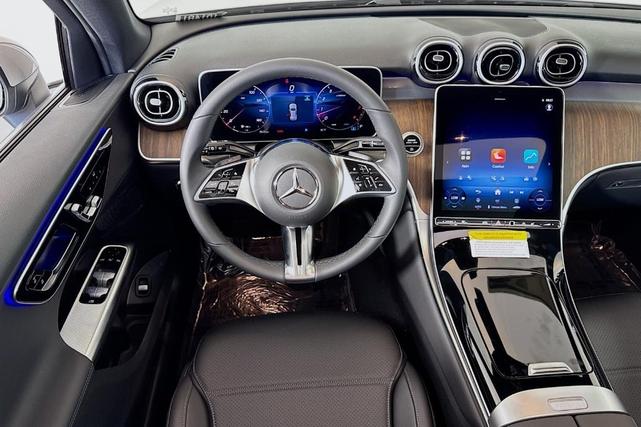 Photo of 2025 Alpine Gray Mercedes-Benz GLC 300