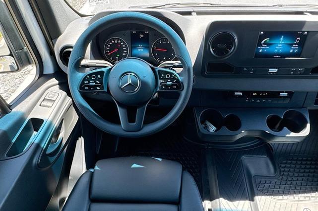Photo of 2023 Arctic White Mercedes-Benz Sprinter 3500