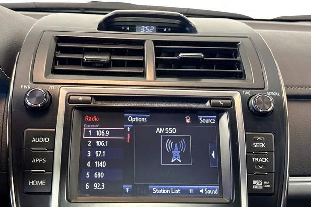 Photo of 2014 White Toyota Camry