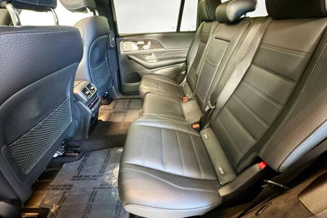 Photo of 2022 Black Mercedes-Benz GLS 450