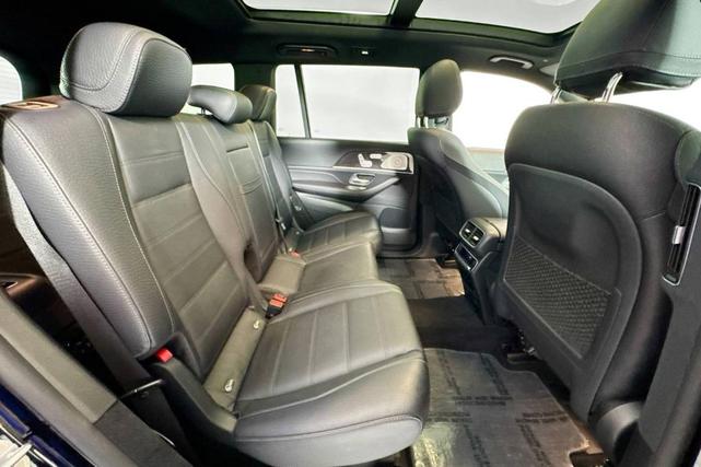 Photo of 2022 Black Mercedes-Benz GLS 450