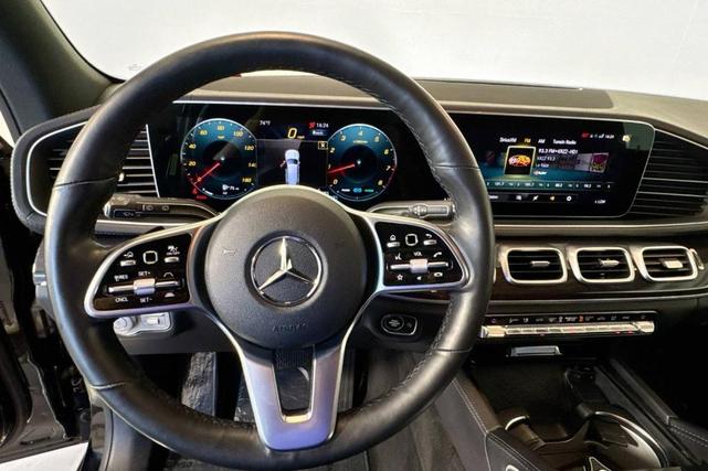 Photo of 2022 Black Mercedes-Benz GLS 450