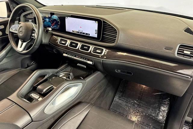 Photo of 2022 Black Mercedes-Benz GLS 450