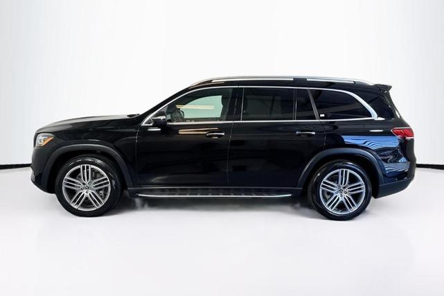 Photo of 2022 Black Mercedes-Benz GLS 450