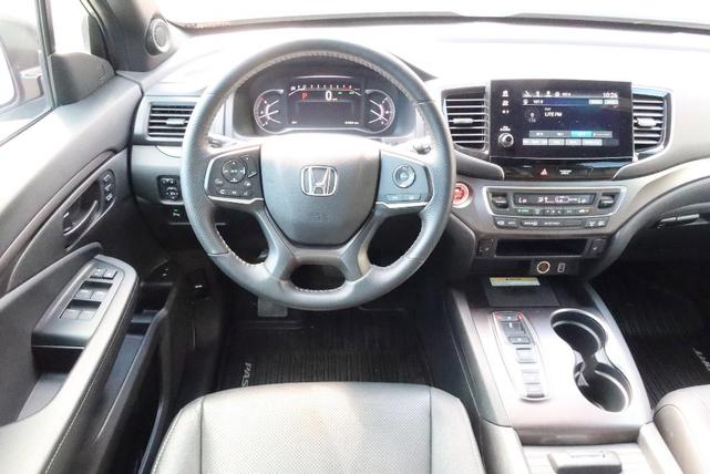 Photo of 2022 Sonic Gray Pearl Honda Passport