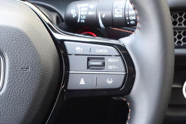 Photo of 2026 Platinum White Pearl Honda HR-V