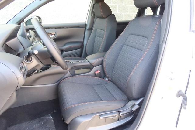 Photo of 2026 Platinum White Pearl Honda HR-V