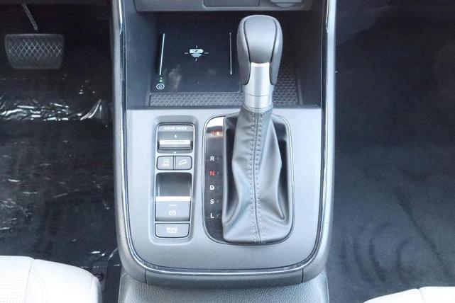 Photo of 2026 Meteorite Gray Metallic Honda CR-V