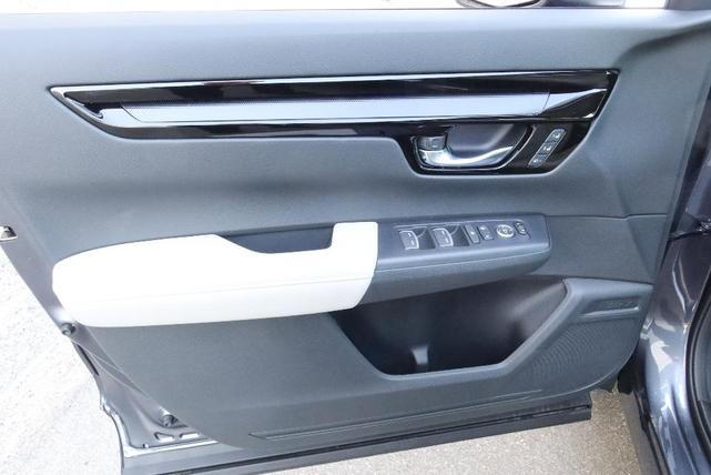 Photo of 2026 Meteorite Gray Metallic Honda CR-V