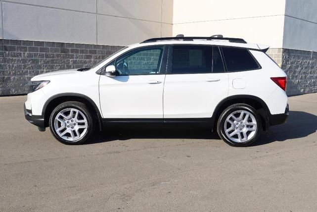 Photo of 2024 Platinum White Pearl Honda Passport