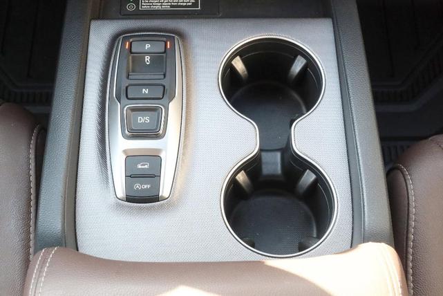 Photo of 2024 Platinum White Pearl Honda Passport