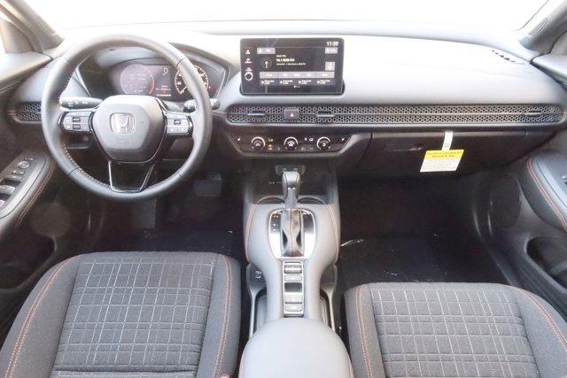 Photo of 2026 Platinum White Pearl Honda HR-V