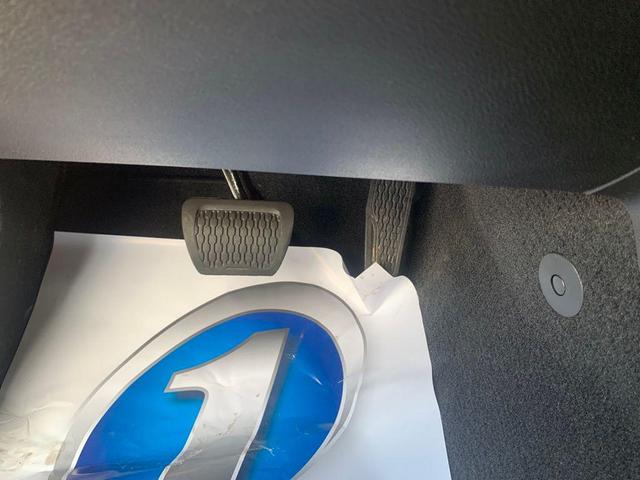 Photo of 2021 Bright White Clearcoat Jeep Wrangler