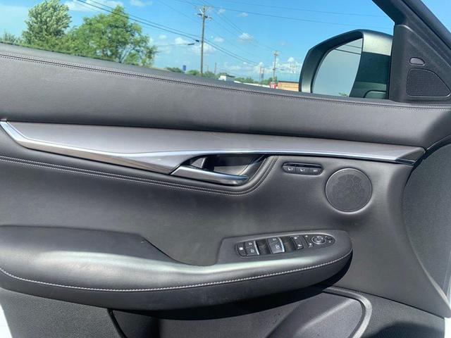 Photo of 2024 Radiant White INFINITI QX55